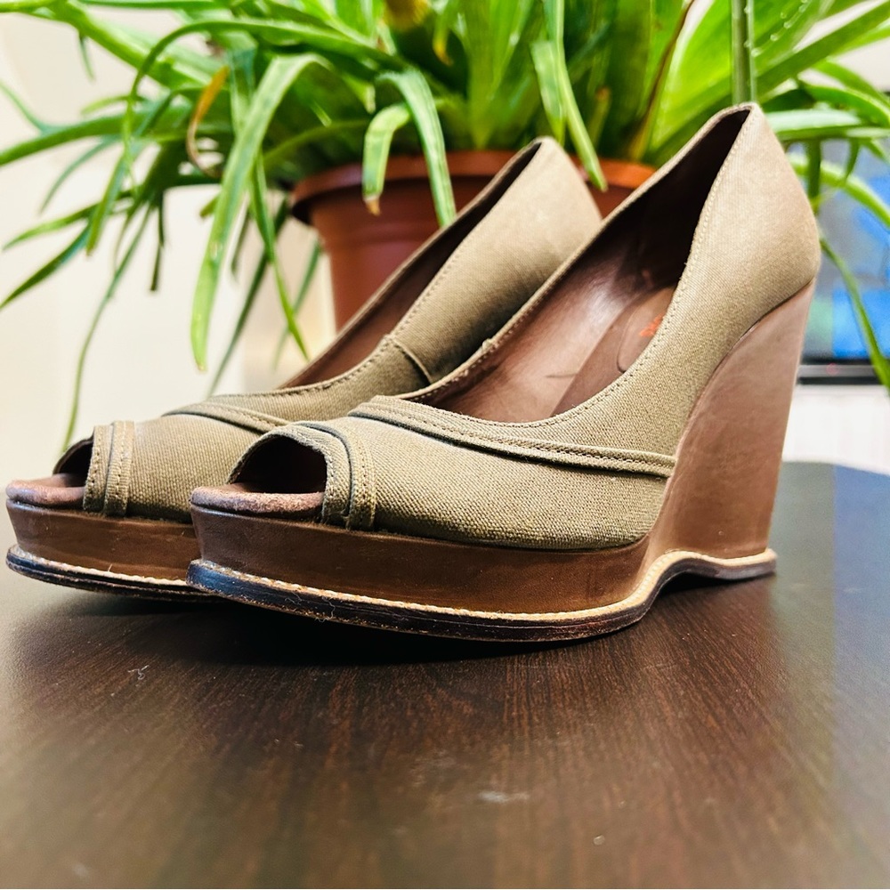 Michael Kors Olive Green Leather & Canvas Peep-Toe Wedges | Size 6